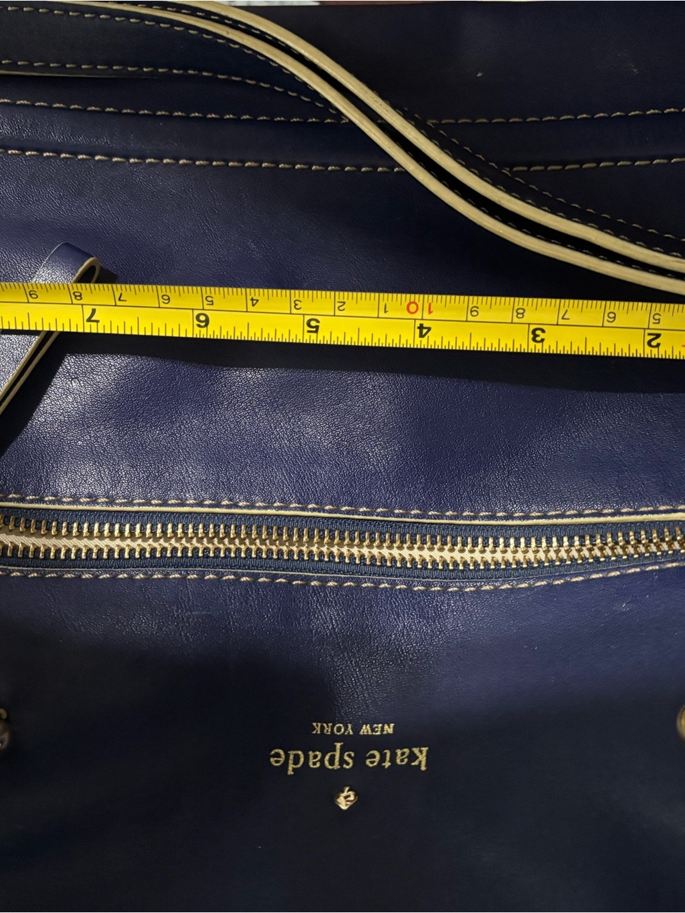 Kate Spade handbag/shoulder bag is a great accessory fun or professional use. - Picture 16 of 16